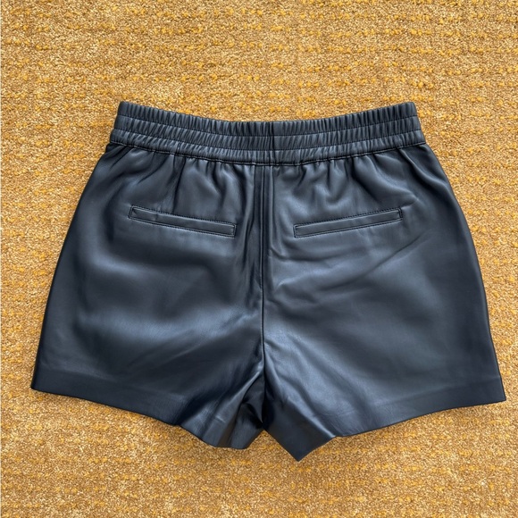 Mango MNG Faux Leather Mid Rise Black Shorts US S - Picture 3 of 11